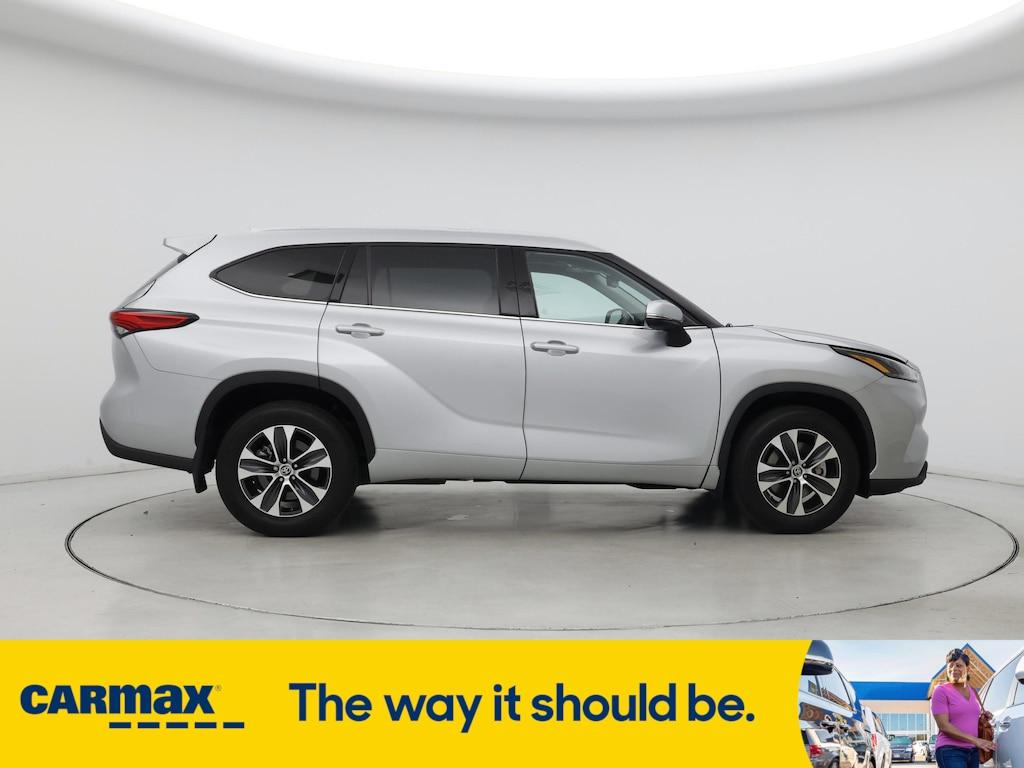 used 2022 Toyota Highlander car, priced at $36,998