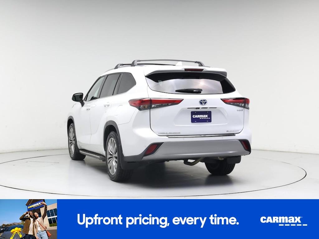 used 2022 Toyota Highlander Hybrid car, priced at $43,998