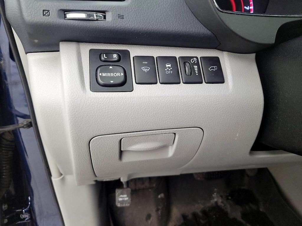 used 2013 Toyota Highlander car, priced at $26,998