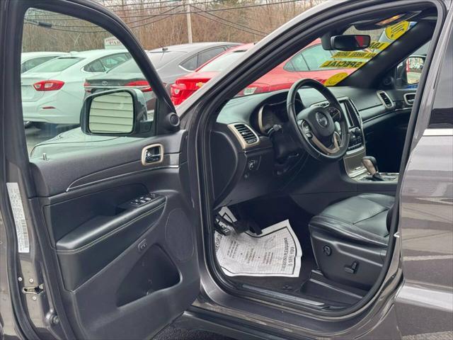 used 2017 Jeep Grand Cherokee car, priced at $15,498
