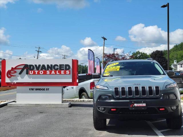 used 2014 Jeep Cherokee car, priced at $12,998