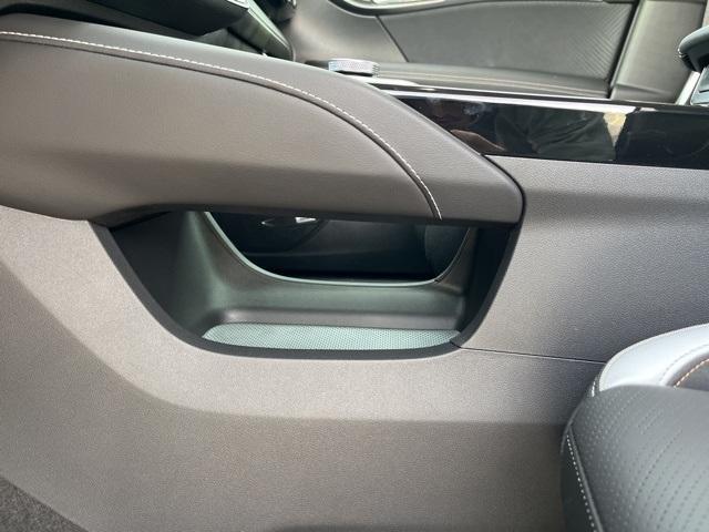 new 2025 Buick Envision car, priced at $36,895