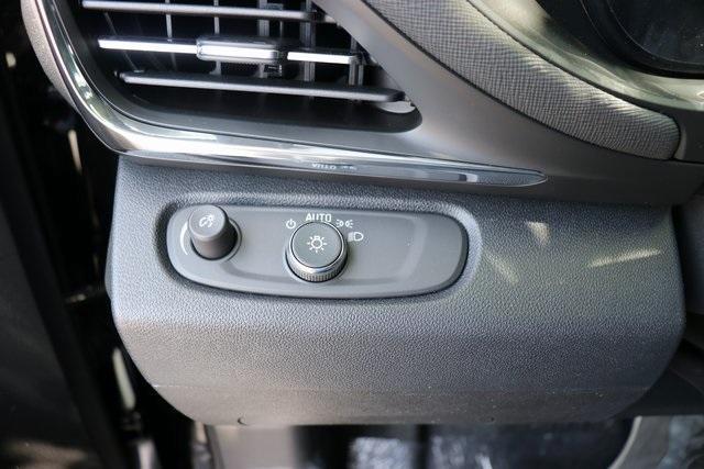 new 2025 Buick Envista car, priced at $25,260