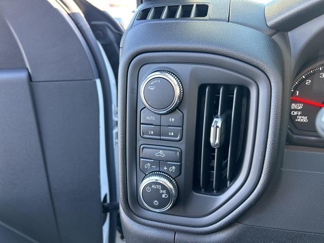 new 2025 GMC Sierra 1500 car, priced at $43,680