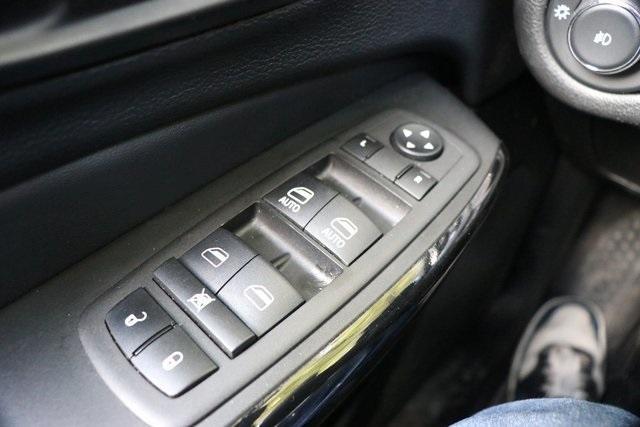 used 2023 Jeep Cherokee car, priced at $23,290