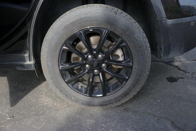 used 2023 Jeep Cherokee car, priced at $23,290