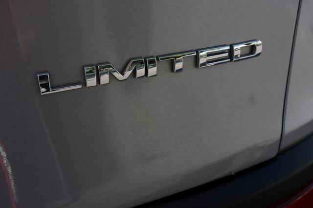 used 2018 Jeep Cherokee car, priced at $16,490