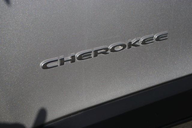 used 2018 Jeep Cherokee car, priced at $16,490