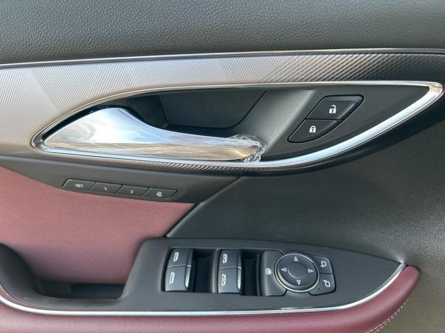 new 2025 Buick Envision car, priced at $39,958