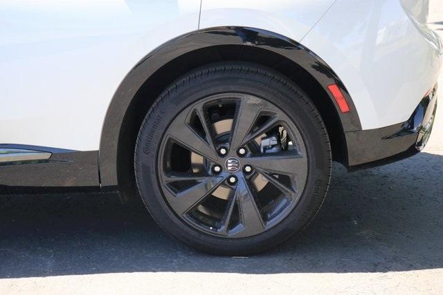 new 2025 Buick Envision car, priced at $42,958