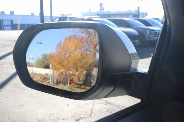 used 2025 Chevrolet Equinox car, priced at $29,690