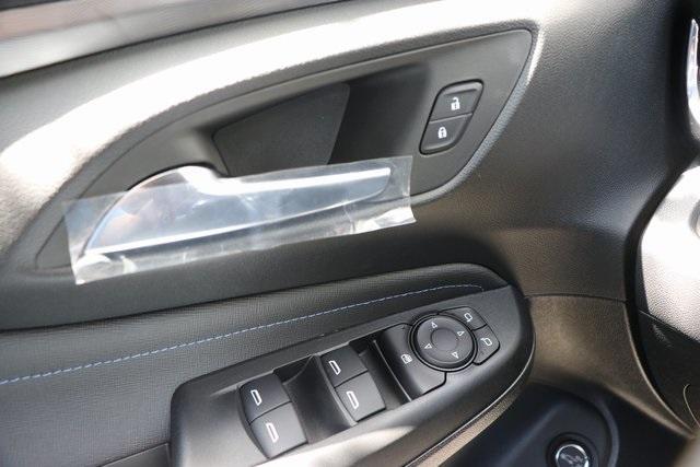 new 2025 Buick Envista car, priced at $26,181
