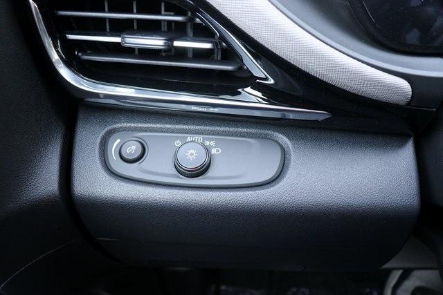 new 2025 Buick Envista car, priced at $28,961