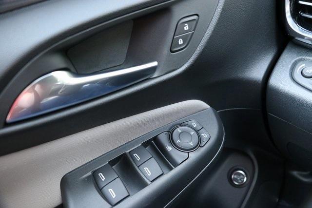 new 2025 Buick Envista car, priced at $28,961