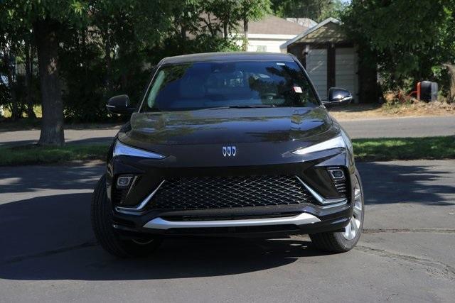 new 2025 Buick Envista car, priced at $28,961