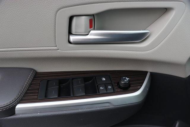 used 2024 Toyota Sienna car, priced at $39,990