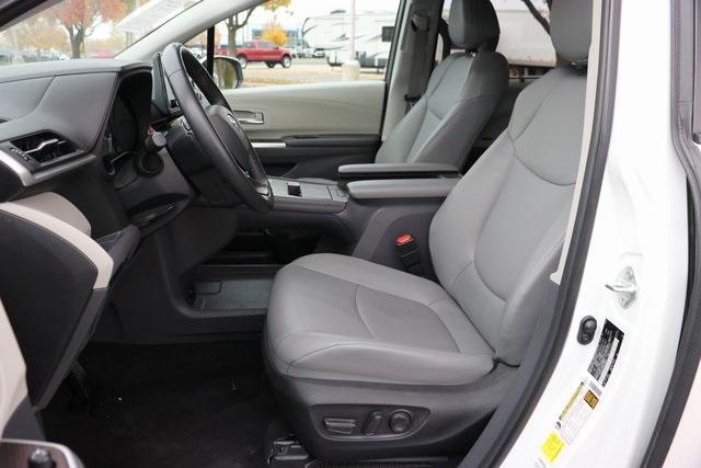 used 2024 Toyota Sienna car, priced at $39,990