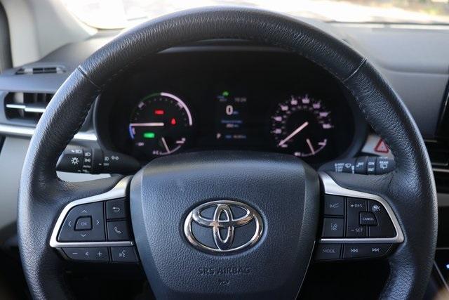 used 2024 Toyota Sienna car, priced at $42,290