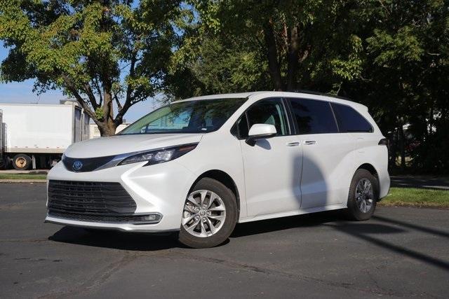 used 2024 Toyota Sienna car, priced at $42,290