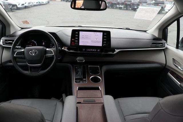 used 2024 Toyota Sienna car, priced at $39,990