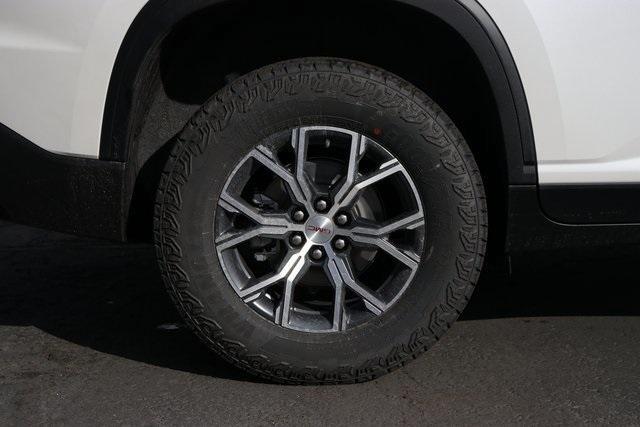 new 2025 GMC Acadia car, priced at $50,890