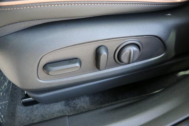 new 2025 Buick Envista car, priced at $28,961