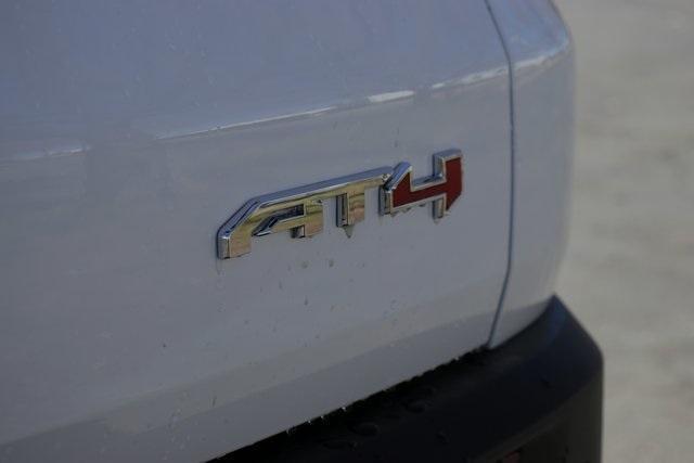 new 2025 GMC Acadia car, priced at $50,335