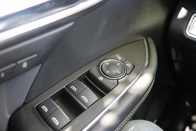 new 2025 Buick Envision car, priced at $39,958