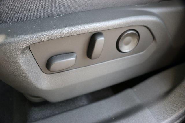 new 2025 Buick Envision car, priced at $39,958