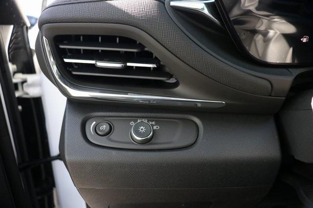 new 2025 Buick Envista car, priced at $26,685