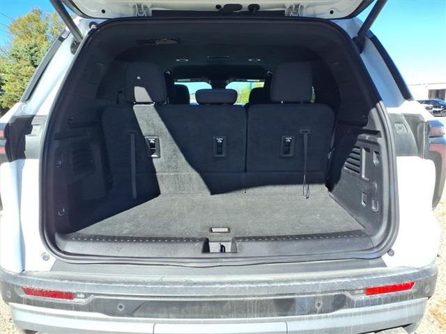 used 2024 Chevrolet Traverse car, priced at $38,350