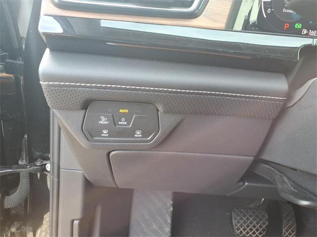 used 2024 Volkswagen Atlas car, priced at $29,995