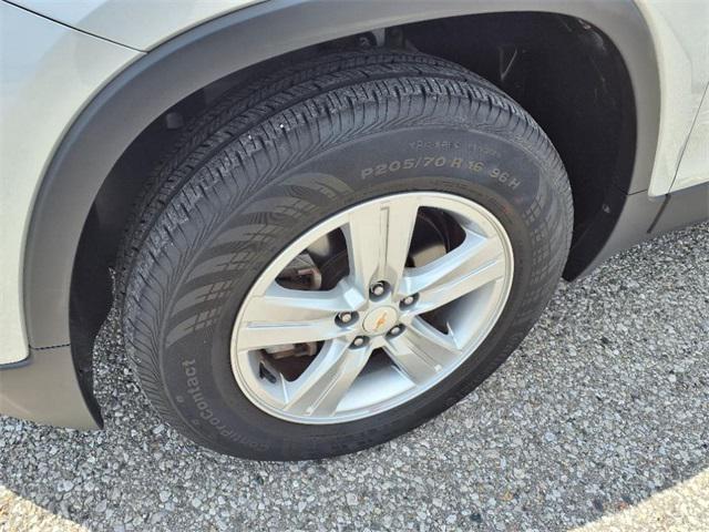 used 2022 Chevrolet Trax car, priced at $19,003