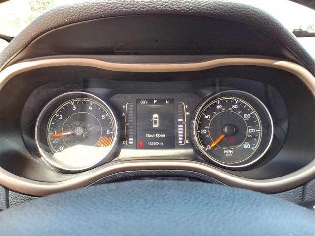 used 2015 Jeep Cherokee car, priced at $9,498