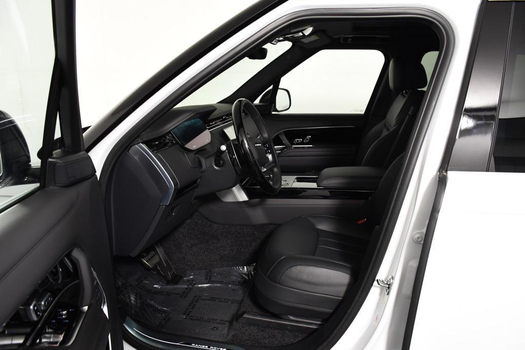 new 2025 Land Rover Range Rover car, priced at $154,560