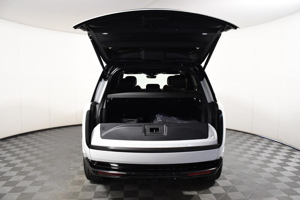 new 2025 Land Rover Range Rover car, priced at $154,560