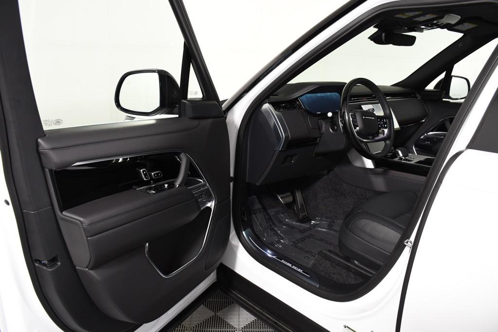 new 2025 Land Rover Range Rover car, priced at $154,560