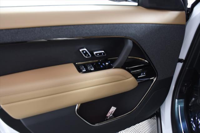 new 2025 Land Rover Range Rover Sport car, priced at $92,432
