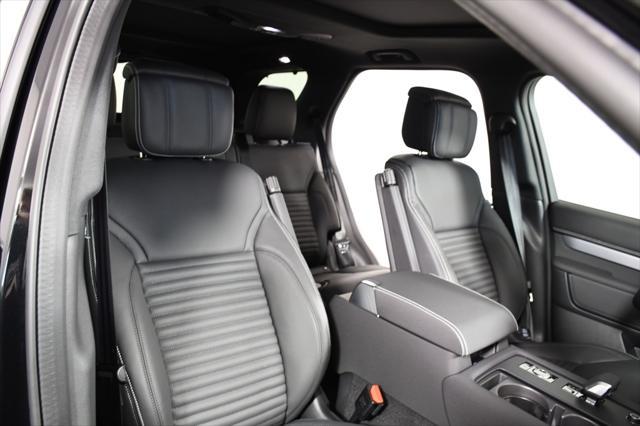 new 2025 Land Rover Discovery car, priced at $72,838