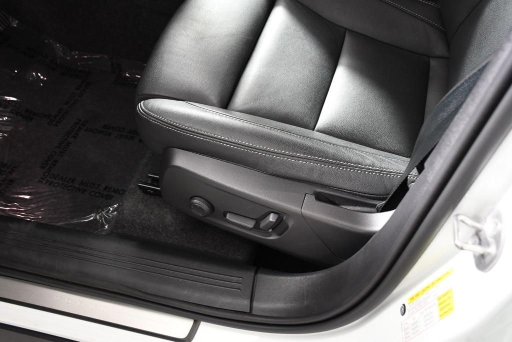 used 2025 Volvo XC40 car, priced at $34,486