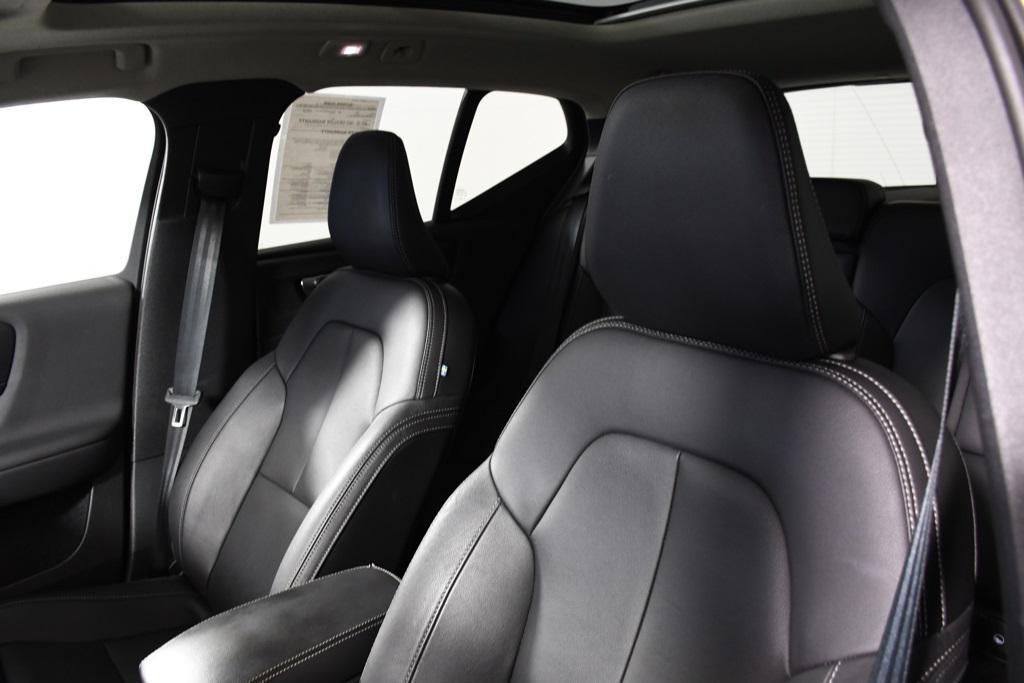 used 2025 Volvo XC40 car, priced at $34,486