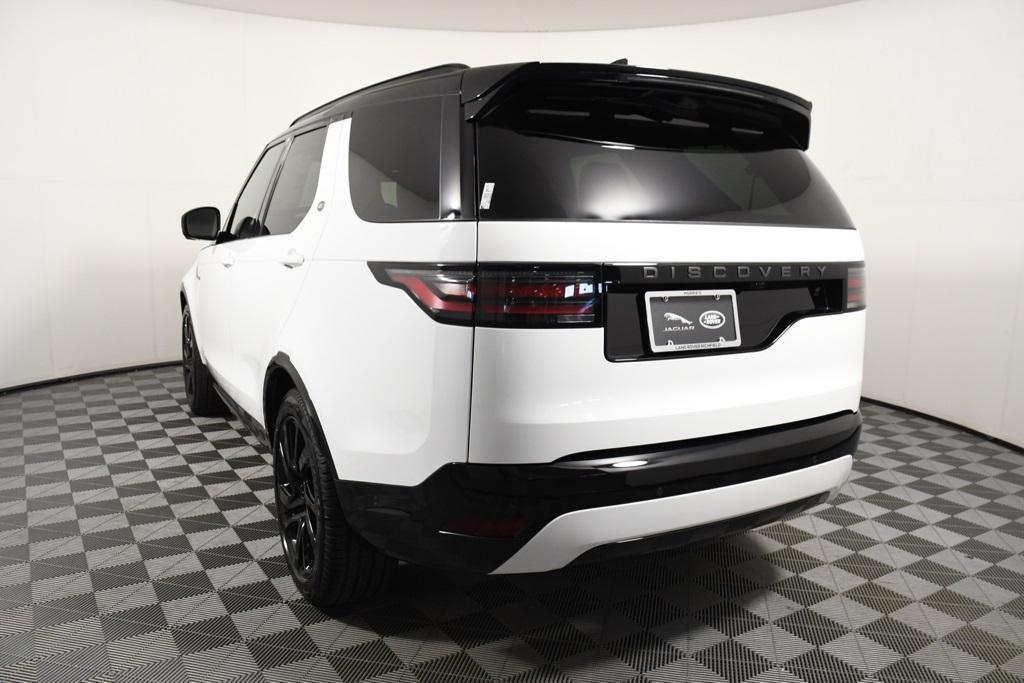 new 2024 Land Rover Discovery car