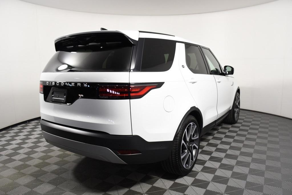 new 2024 Land Rover Discovery car