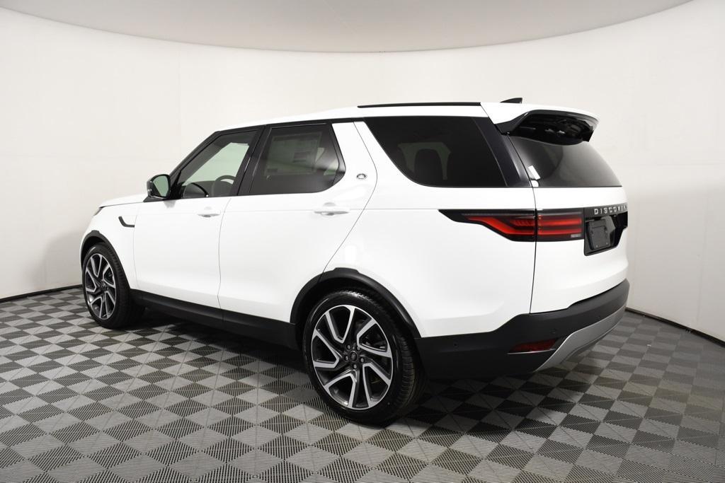 new 2024 Land Rover Discovery car