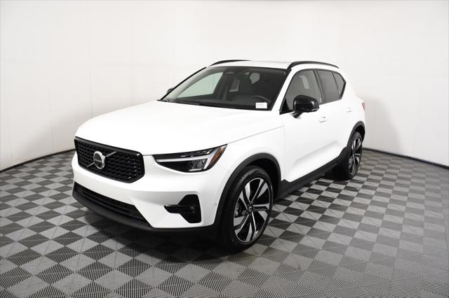 used 2025 Volvo XC40 car, priced at $35,399