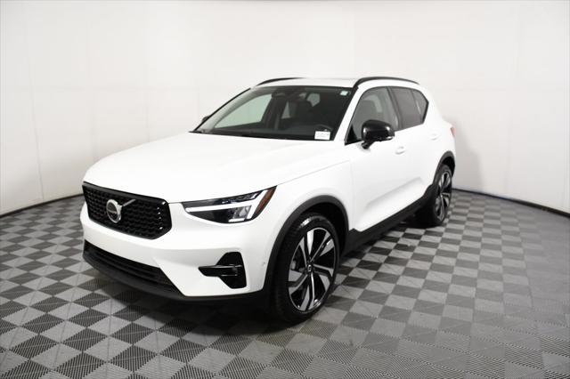 used 2025 Volvo XC40 car, priced at $35,599