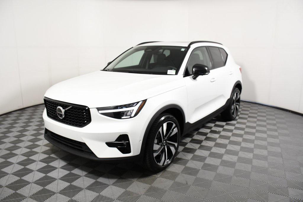 used 2025 Volvo XC40 car, priced at $33,899