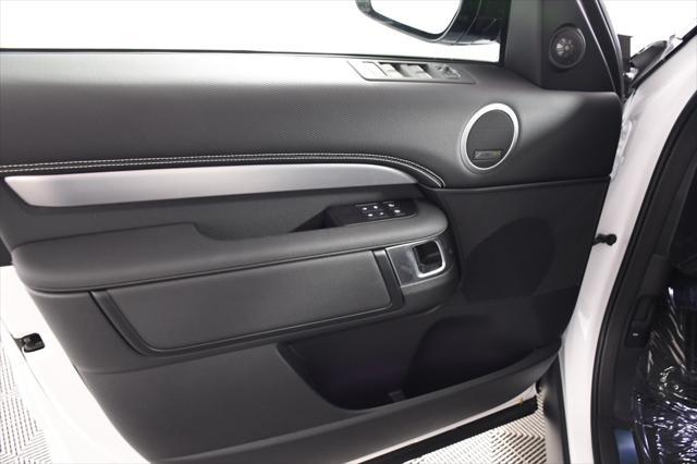 new 2025 Land Rover Discovery car, priced at $70,461