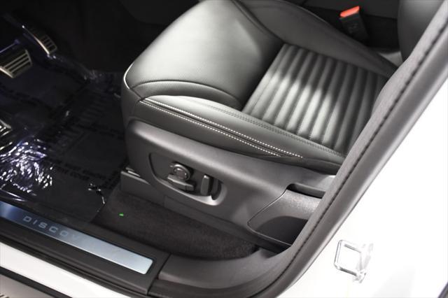 new 2025 Land Rover Discovery car, priced at $70,461
