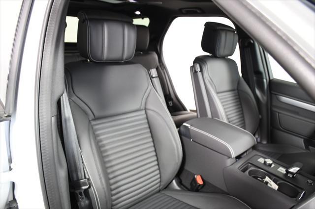 new 2025 Land Rover Discovery car, priced at $70,461